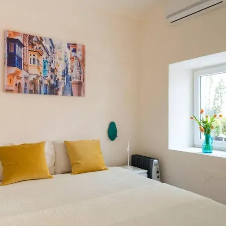 Authentic 1st Fl At The 3 Cities Marina *