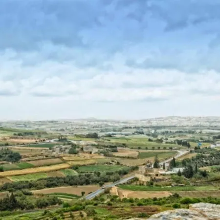 Authentic 1st Fl At The 3 Cities Marina