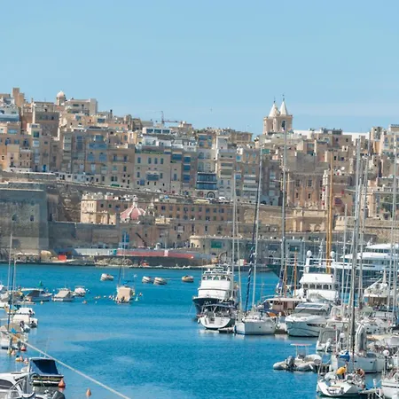 Apartament Authentic 1st Fl At The 3 Cities Marina