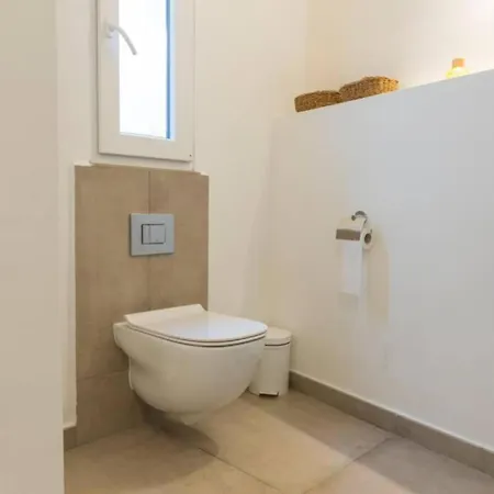 Authentic 1st Fl At The 3 Cities Marina *